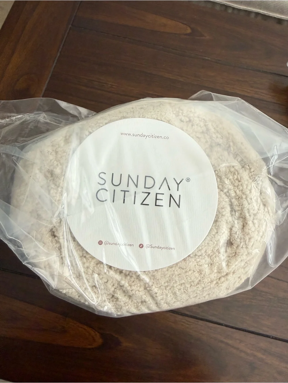 NWT sunday citizen cream neutral colored comfy throw blanket